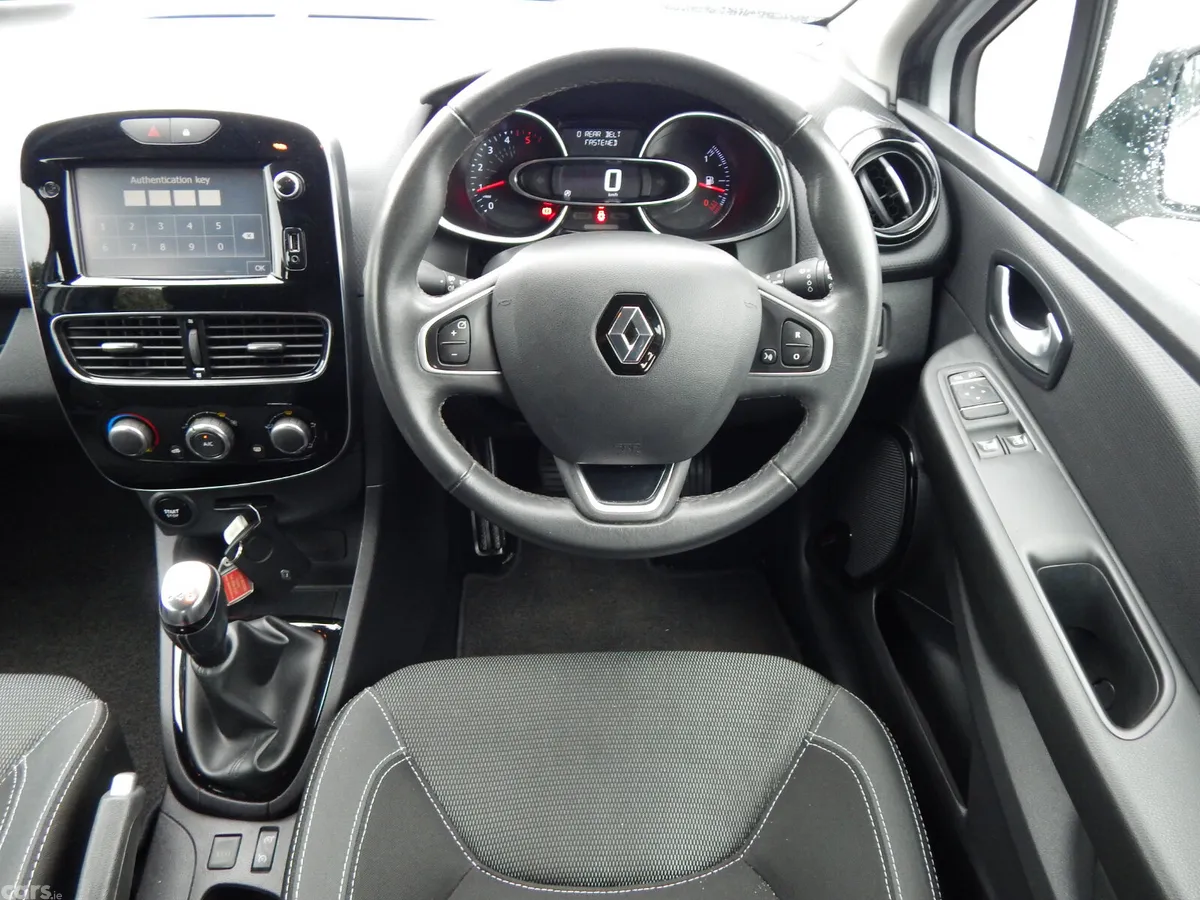 Renault Clio Hatchback, Diesel, 2017, White