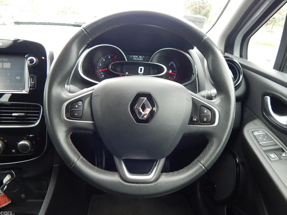 Renault Clio Hatchback, Diesel, 2017, White