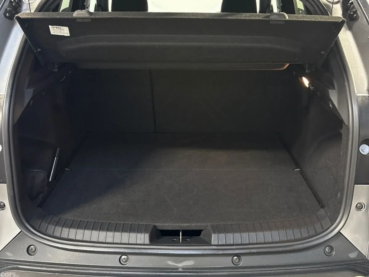 Dacia Duster SUV, Petrol Hybrid, 2026, Grey