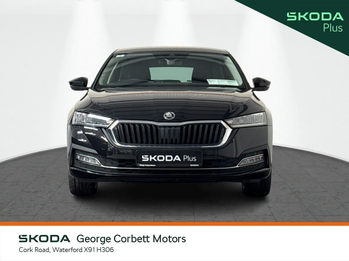 Skoda Octavia Saloon, Petrol, 2023, Black