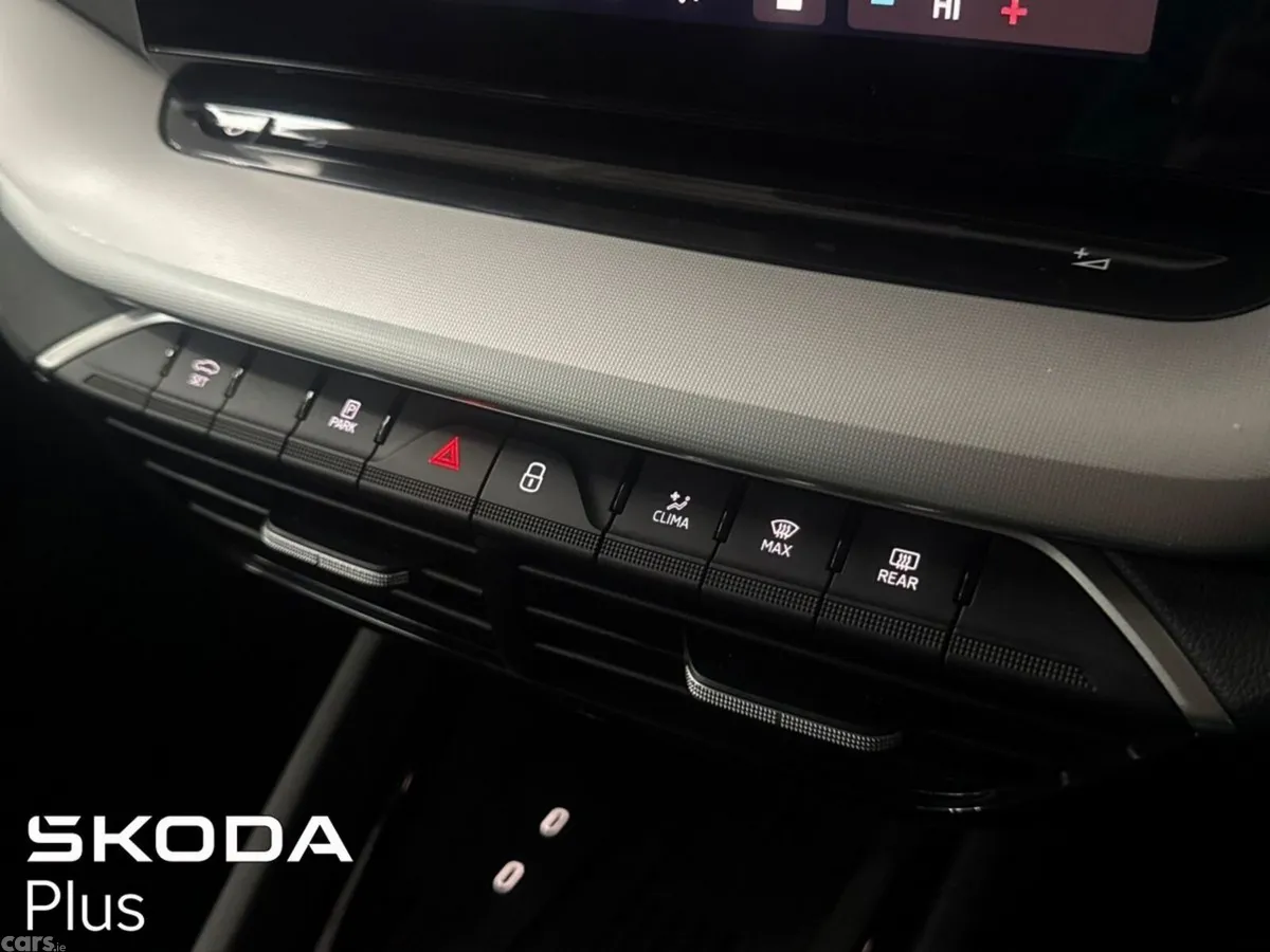 Skoda Octavia Saloon, Diesel, 2026, Black