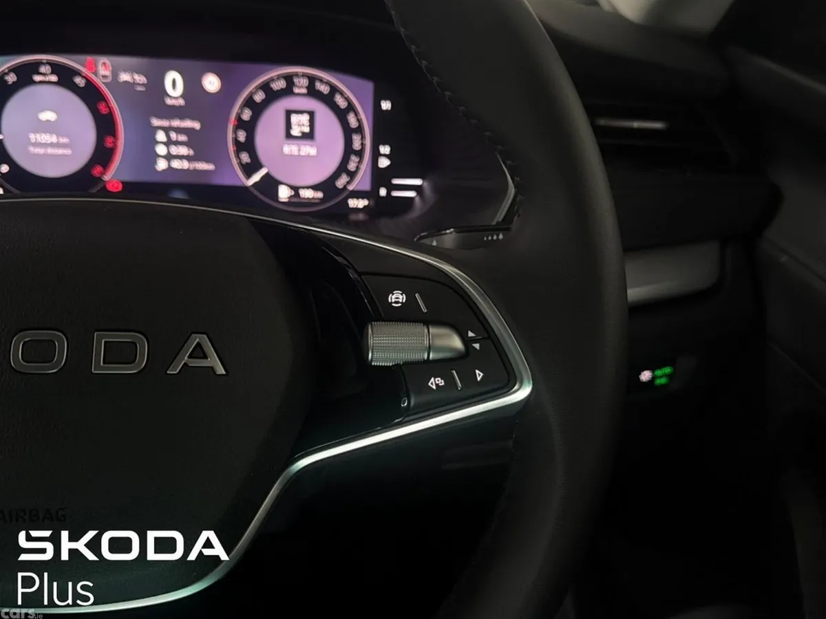 Skoda Octavia Saloon, Diesel, 2026, Black