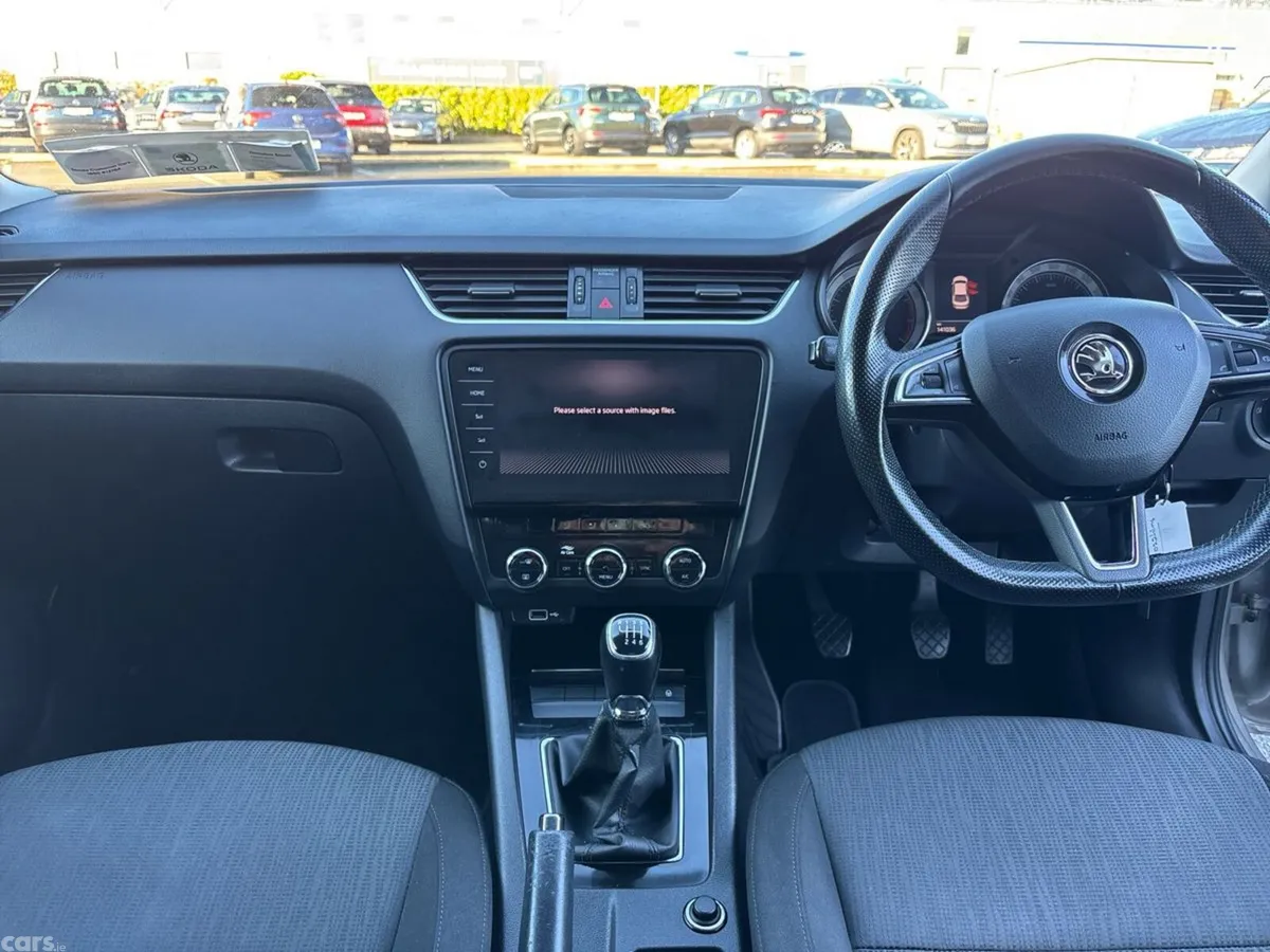 Skoda Octavia Saloon, Petrol, 2018, Grey