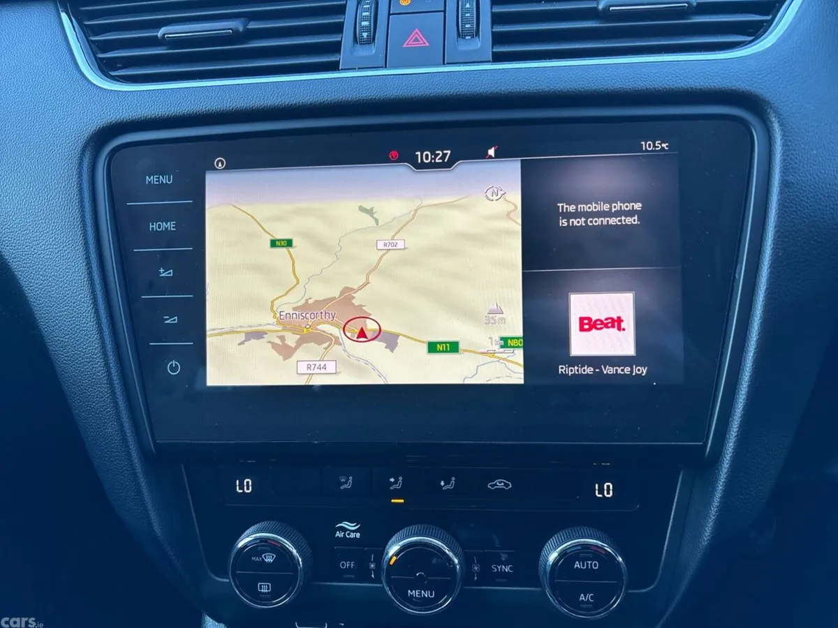 Skoda Octavia Saloon, Petrol, 2018, Grey