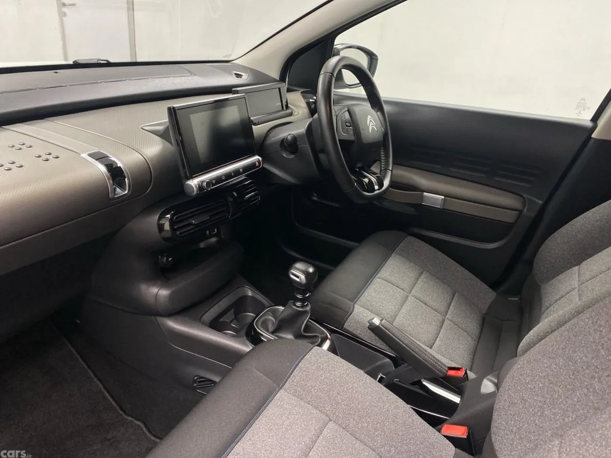 Citroen C4 Cactus Hatchback, Petrol, 2020, White