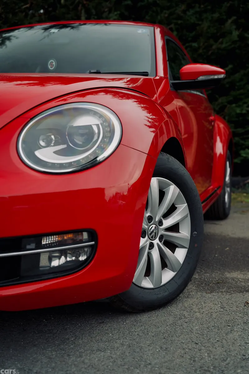 Volkswagen Beetle Coupe, Petrol, 2015, Red