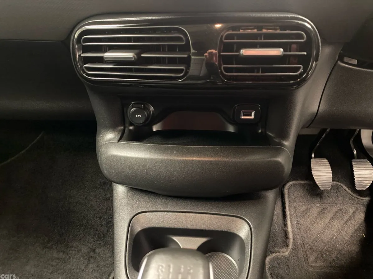 Citroen C4 Cactus Hatchback, Petrol, 2020, White