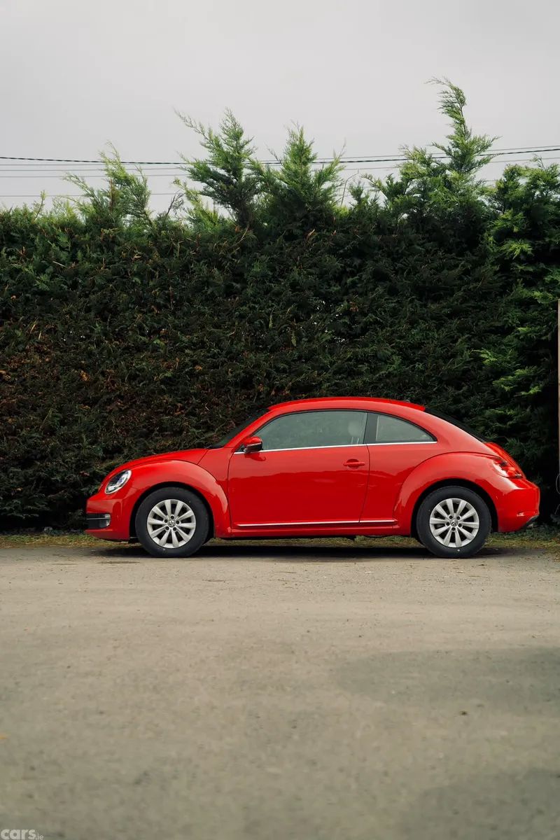 Volkswagen Beetle Coupe, Petrol, 2015, Red