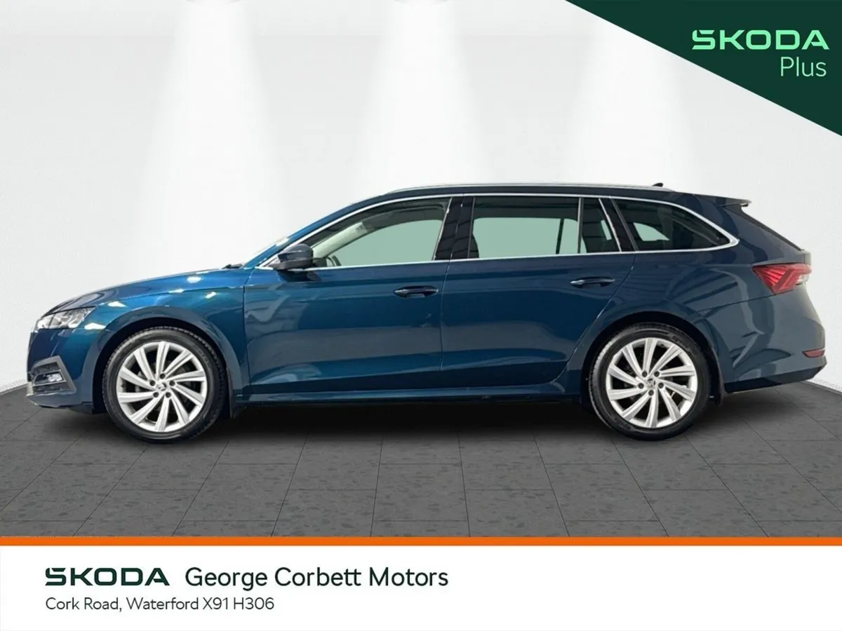 Skoda Octavia Estate, Petrol, 2023, Blue