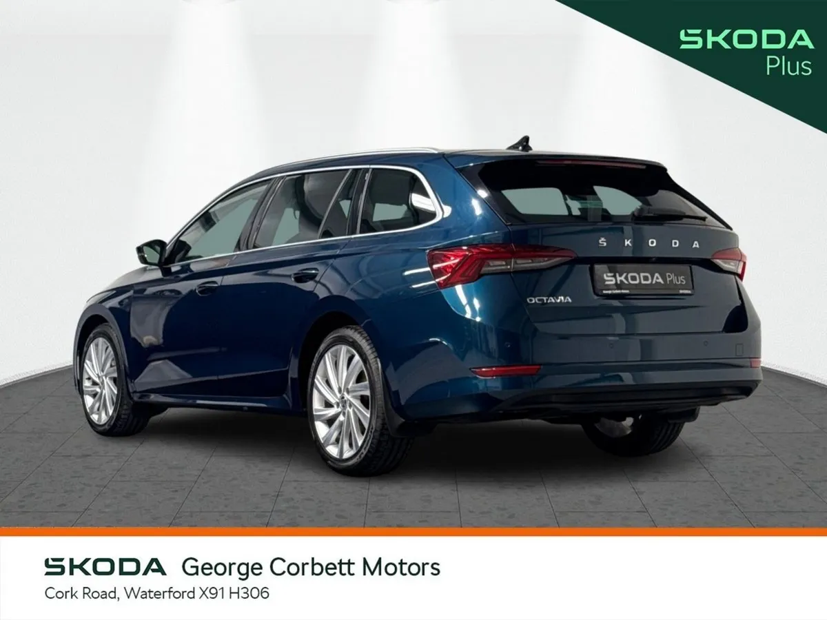 Skoda Octavia Estate, Petrol, 2023, Blue
