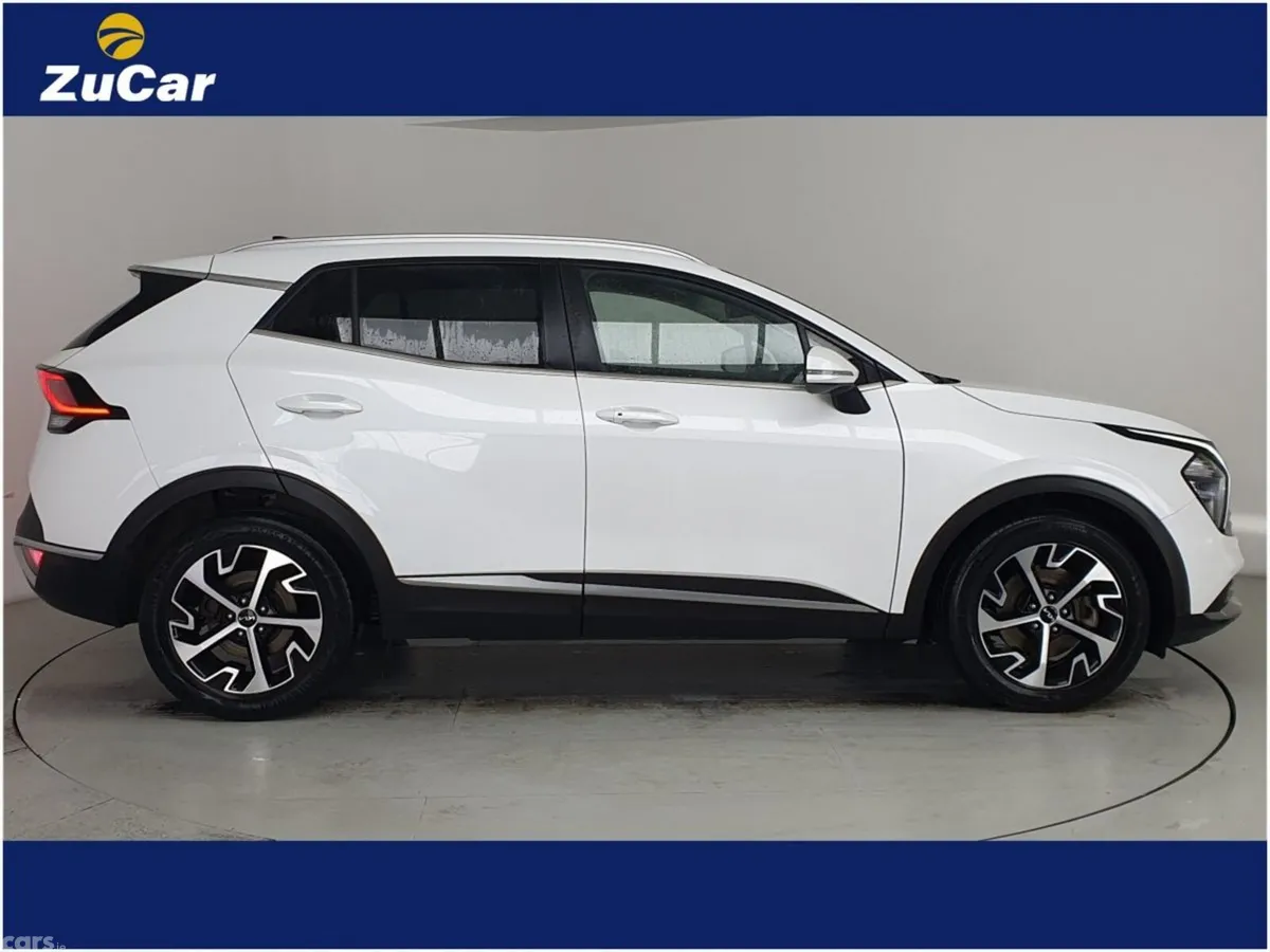 Kia Sportage SUV, Petrol Hybrid, 2023, White