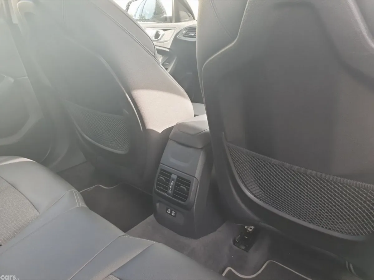 BMW 1-Series Hatchback, Petrol, 2022, White