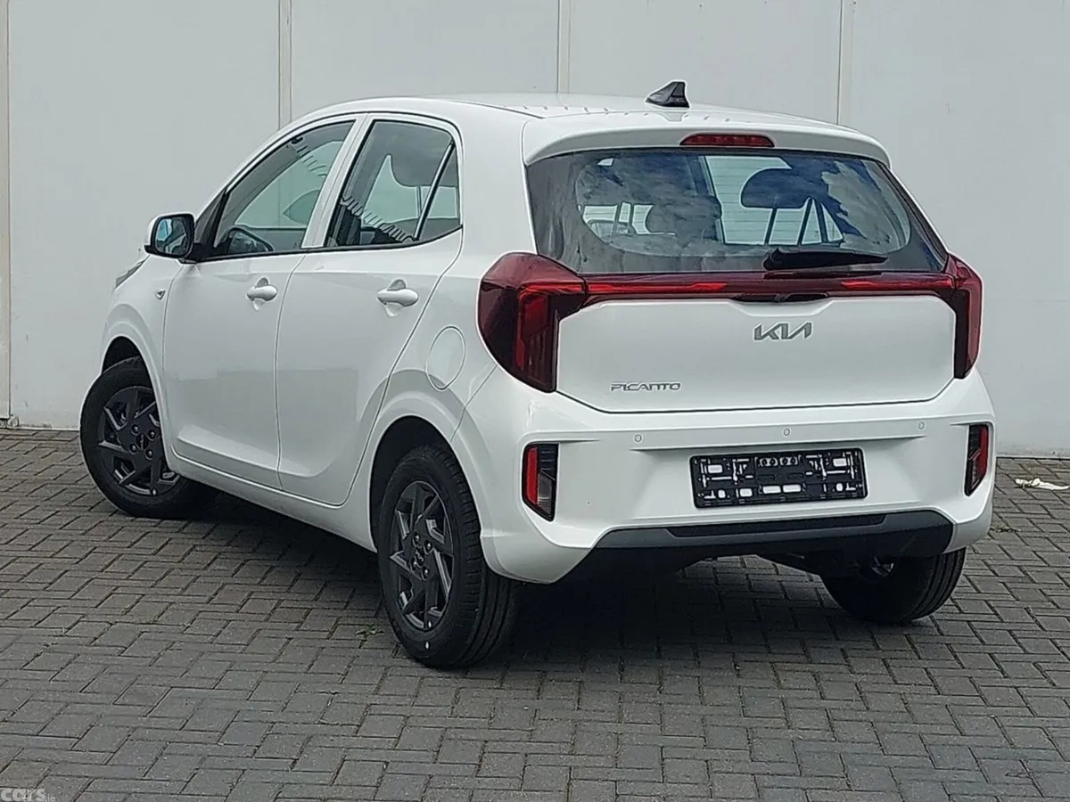 Kia Picanto Hatchback, Petrol, 2025, White