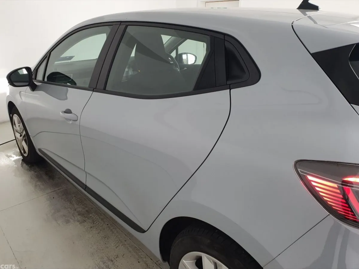 Renault Clio Hatchback, Petrol, 2025, Grey