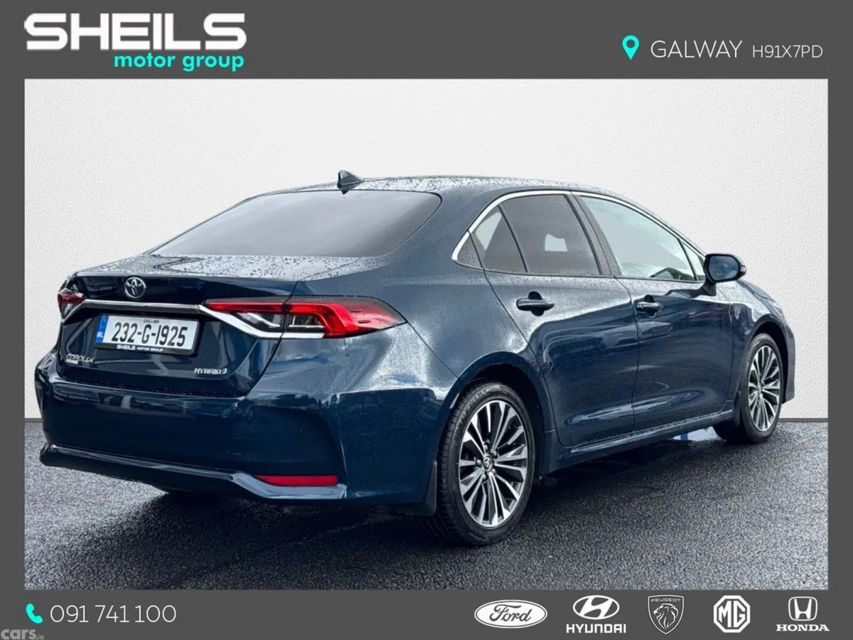 Toyota Corolla Saloon, Petrol Hybrid, 2023, Blue