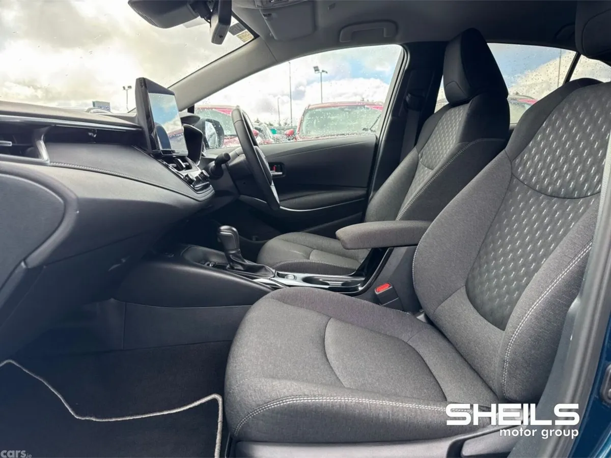 Toyota Corolla Saloon, Petrol Hybrid, 2023, Blue
