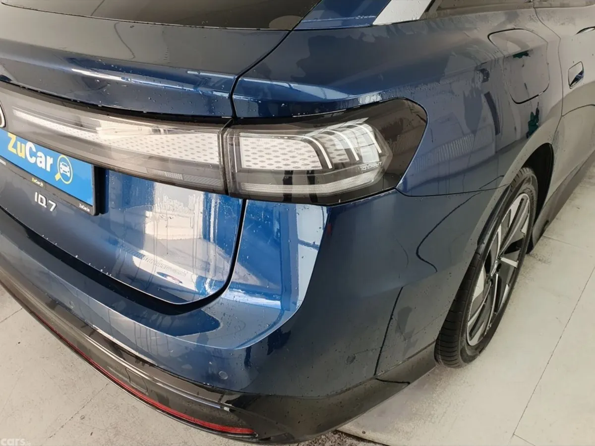 Volkswagen ID.7 Hatchback, Electric, 2024, Blue