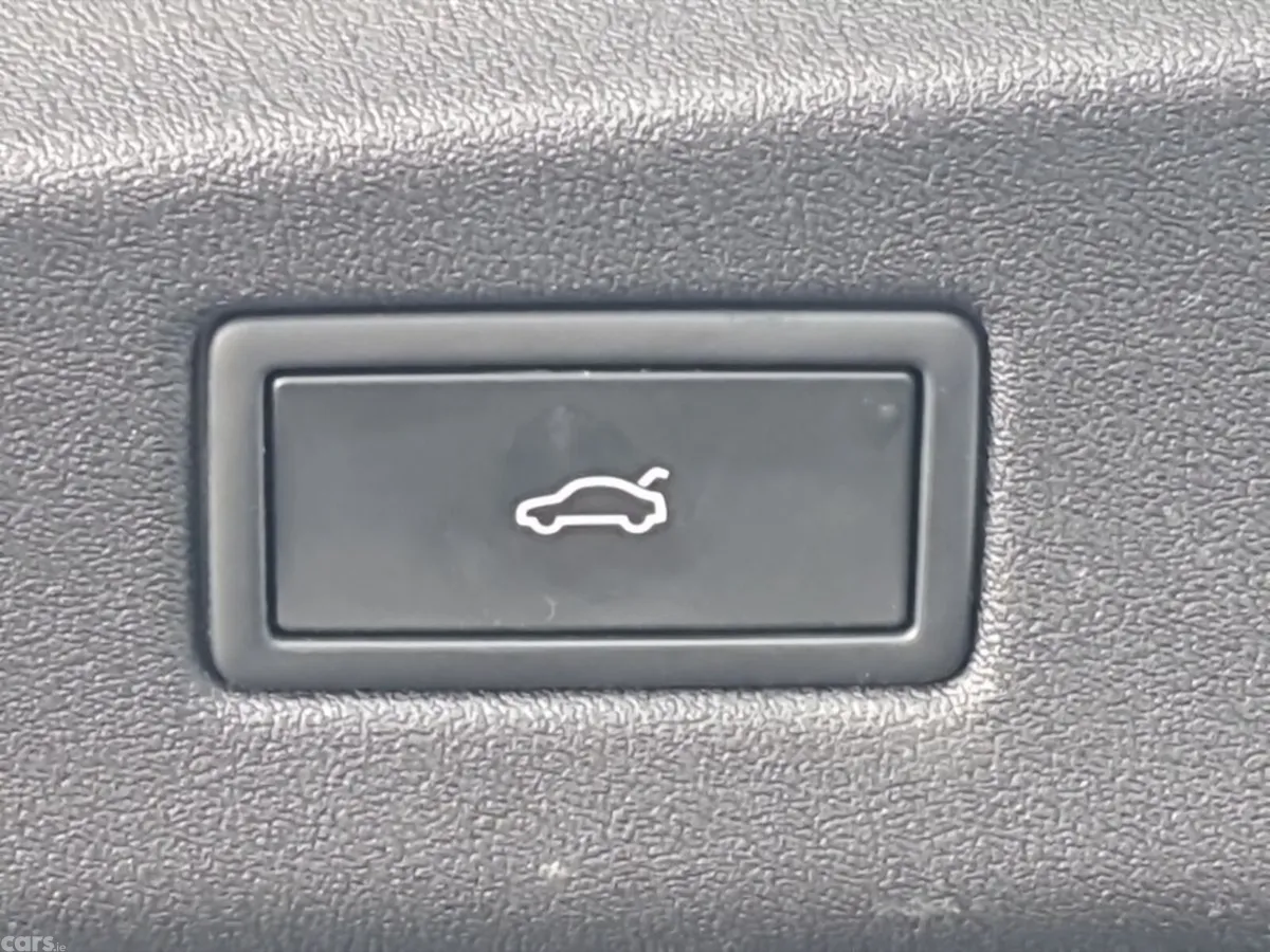 Volkswagen ID.7 Hatchback, Electric, 2024, Blue