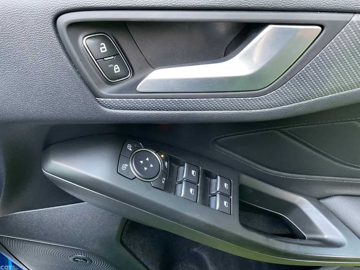 Ford Focus Hatchback, Petrol, 2020, Blue