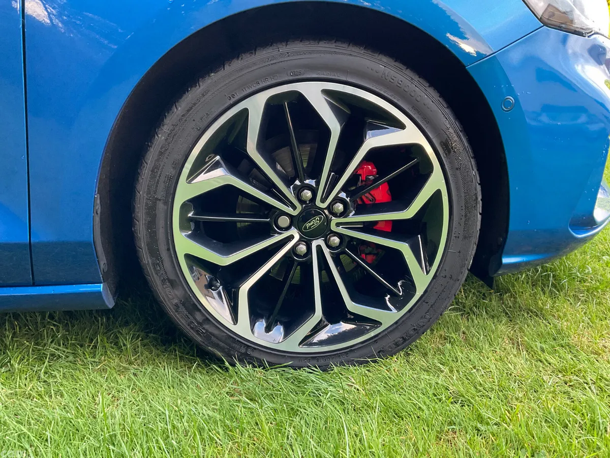 Ford Focus Hatchback, Petrol, 2020, Blue