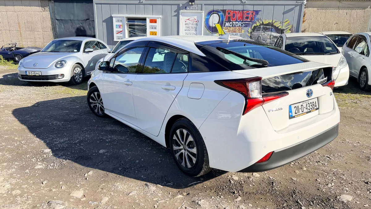 Toyota Prius Hatchback, Petrol Hybrid, 2021, White
