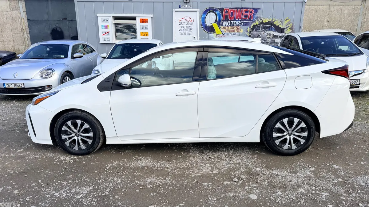 Toyota Prius Hatchback, Petrol Hybrid, 2021, White