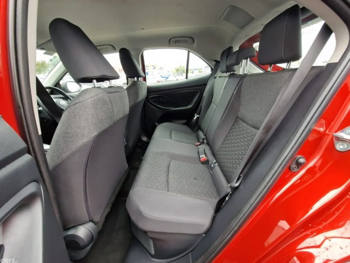 Toyota Yaris Cross Hatchback, Petrol Hybrid, 2026, Red