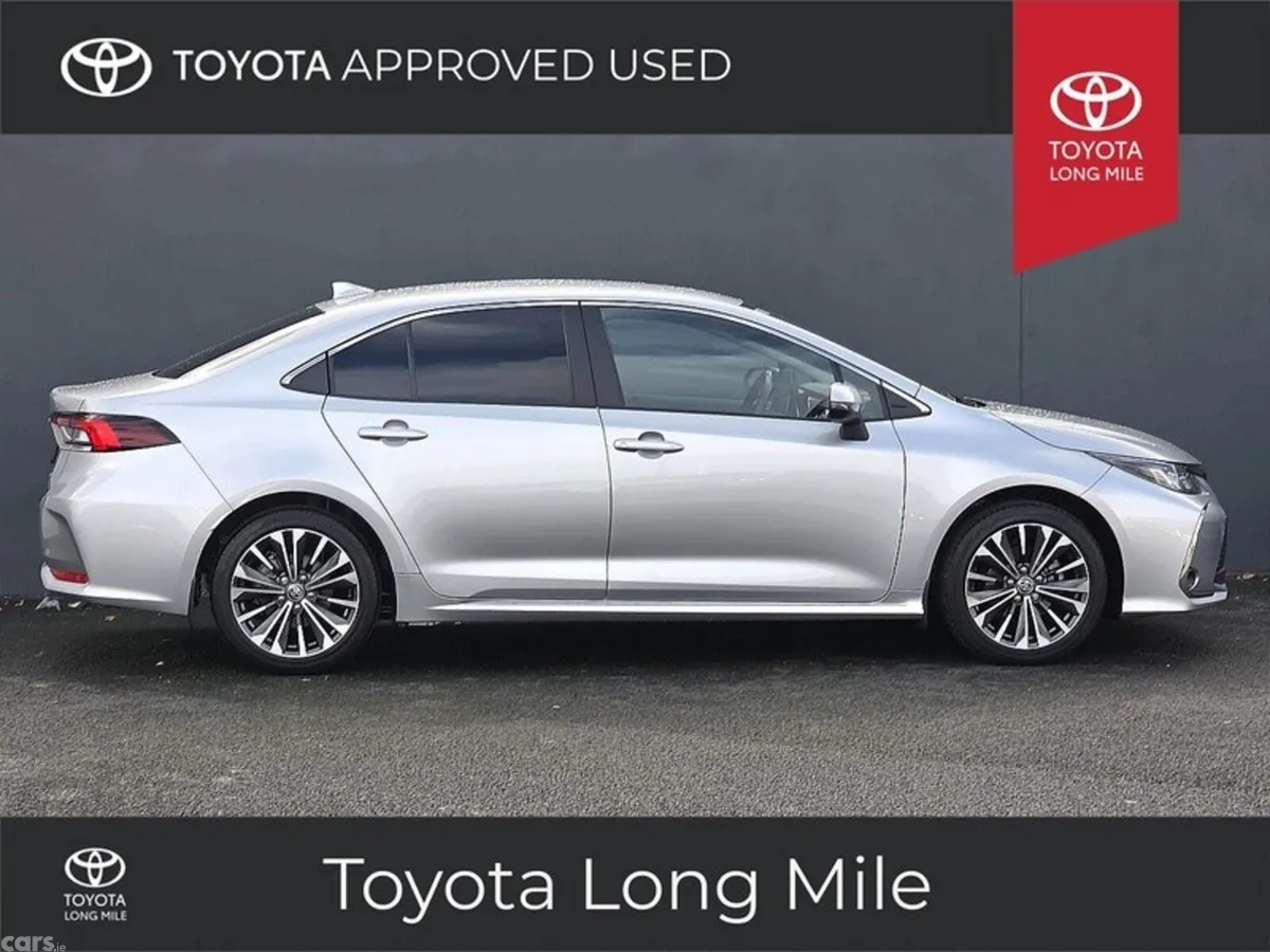 Toyota Corolla Saloon, Petrol Hybrid, 2025, Silver
