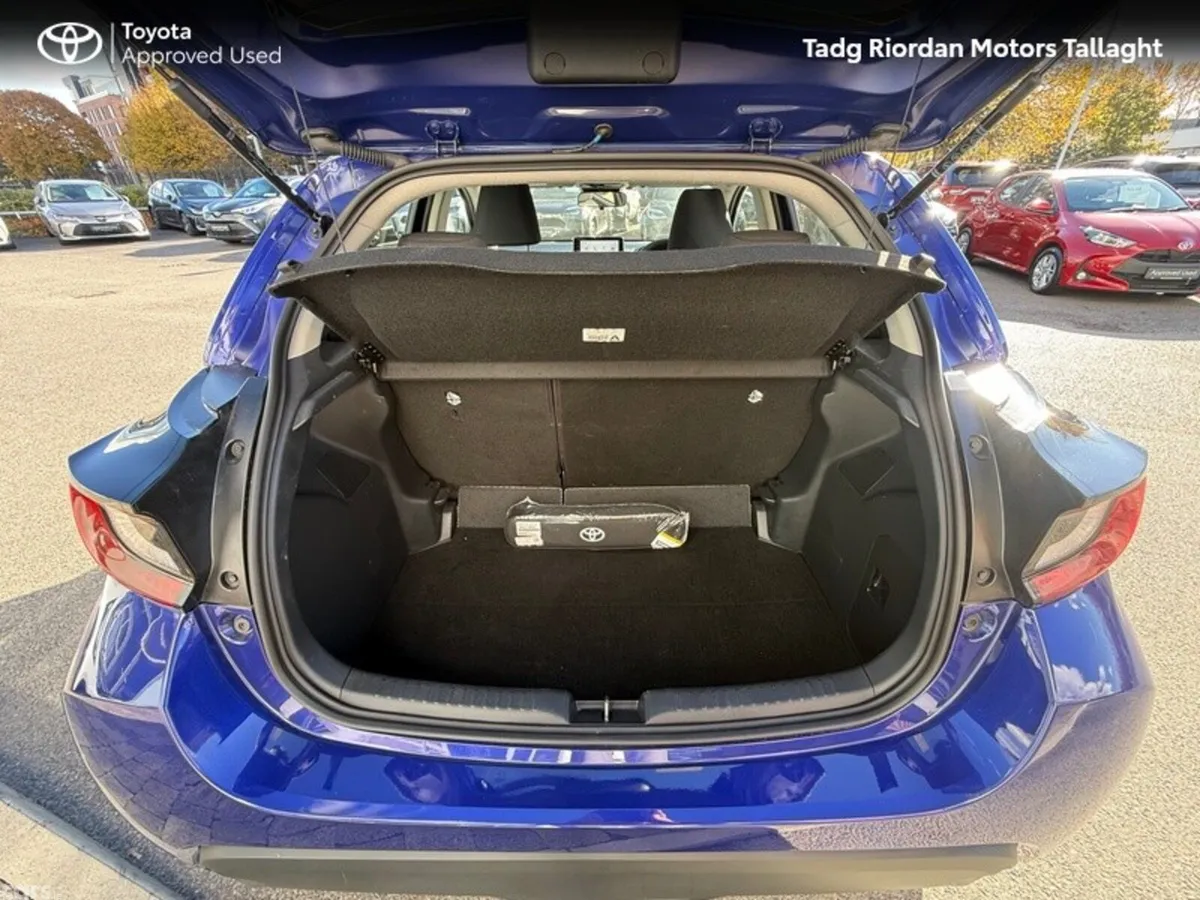 Toyota Yaris Hatchback, Petrol Hybrid, 2026, Blue