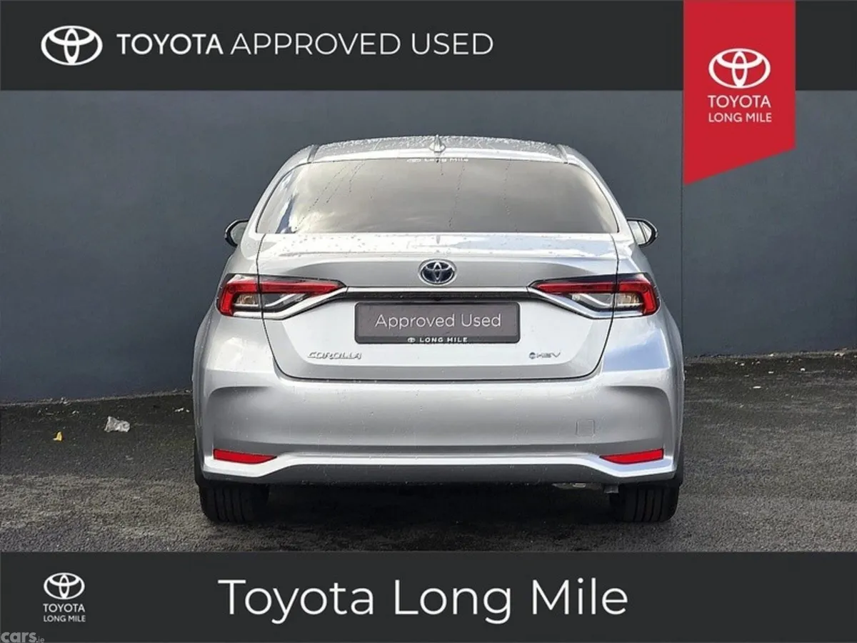 Toyota Corolla Saloon, Petrol Hybrid, 2025, Silver