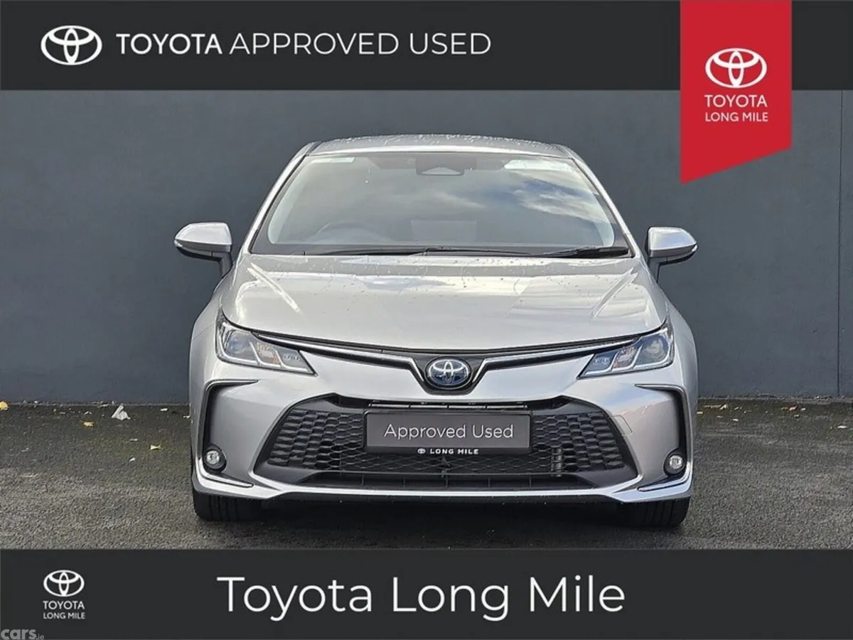 Toyota Corolla Saloon, Petrol Hybrid, 2025, Silver