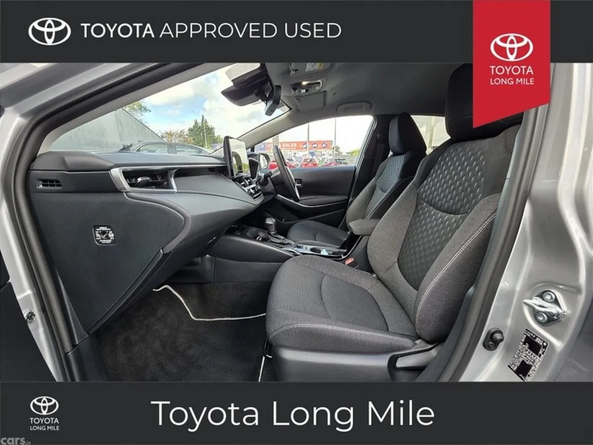 Toyota Corolla Saloon, Petrol Hybrid, 2025, Silver
