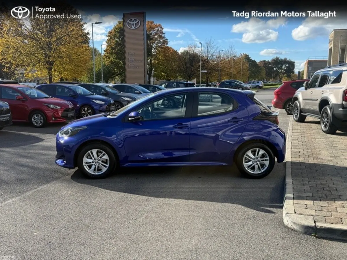 Toyota Yaris Hatchback, Petrol Hybrid, 2026, Blue