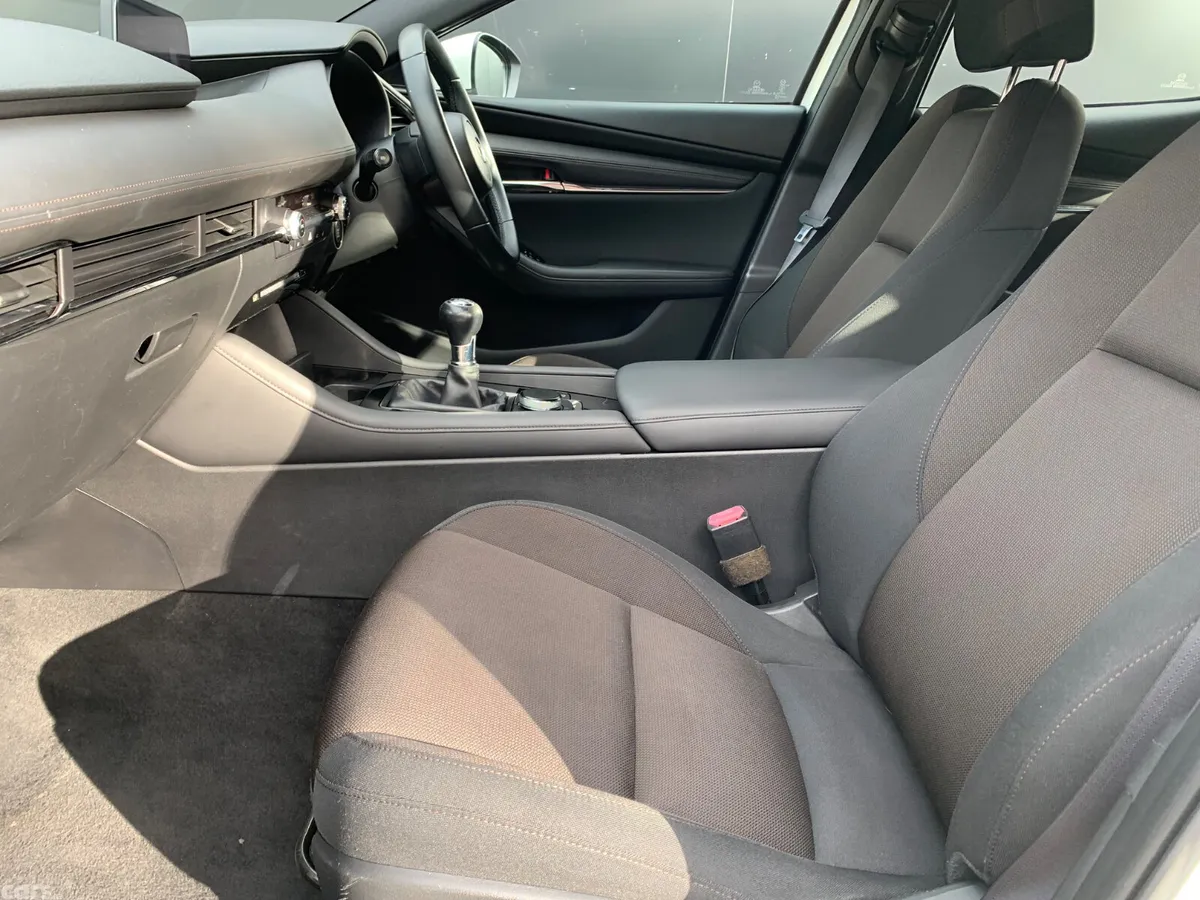 Mazda Mazda3 Hatchback, Petrol Hybrid, 2019, White
