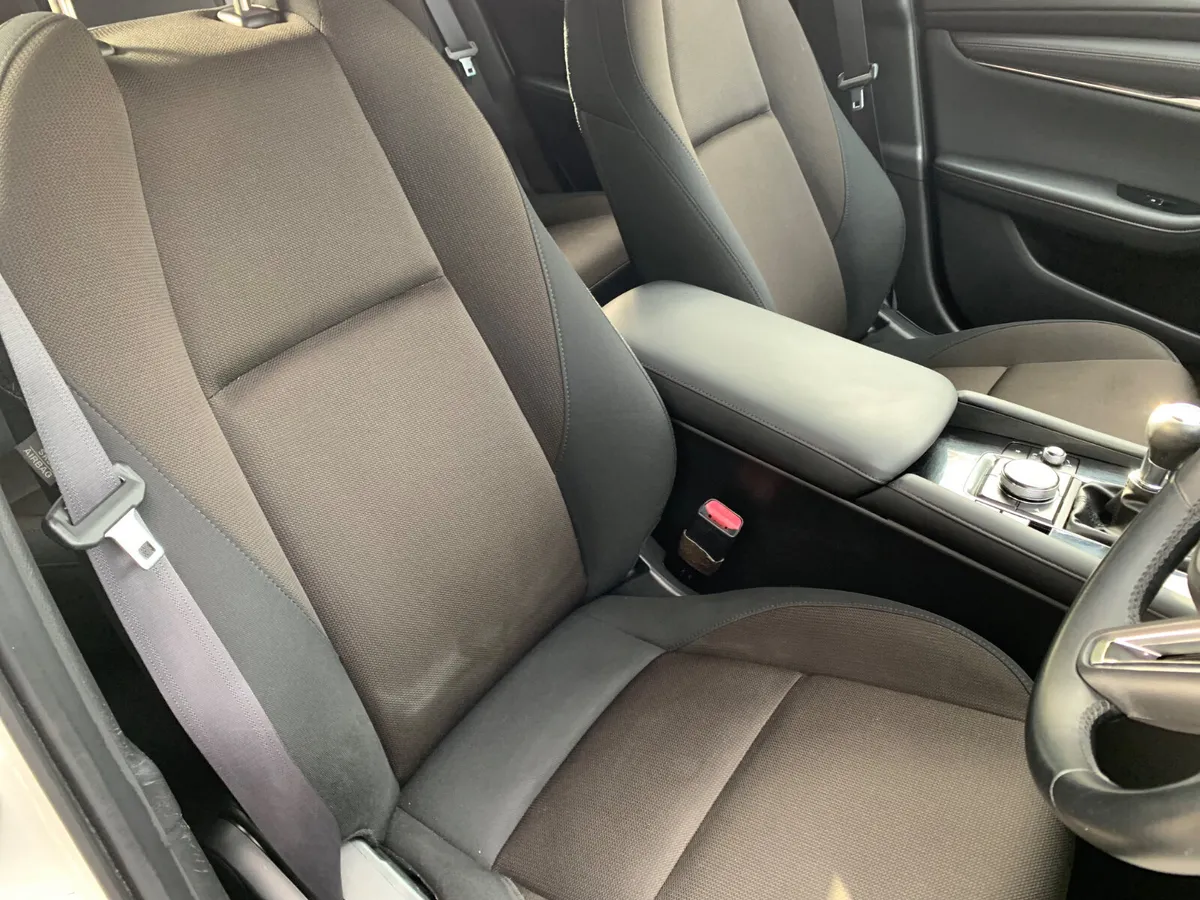 Mazda Mazda3 Hatchback, Petrol Hybrid, 2019, White