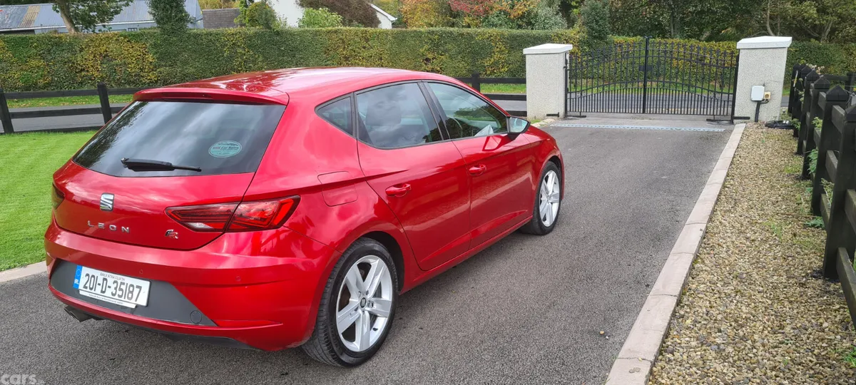SEAT Leon Hatchback, Petrol, 2020, Red