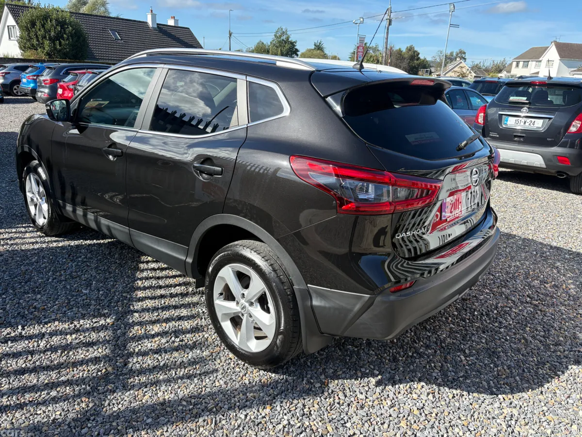 Nissan Qashqai MPV, Petrol, 2020, Black