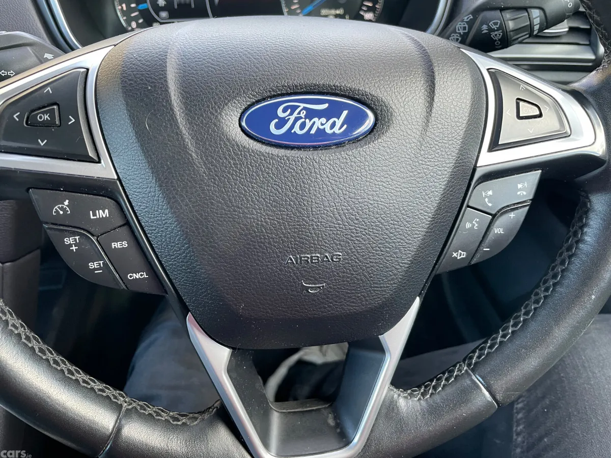 Ford Mondeo Hatchback, Diesel, 2015, White