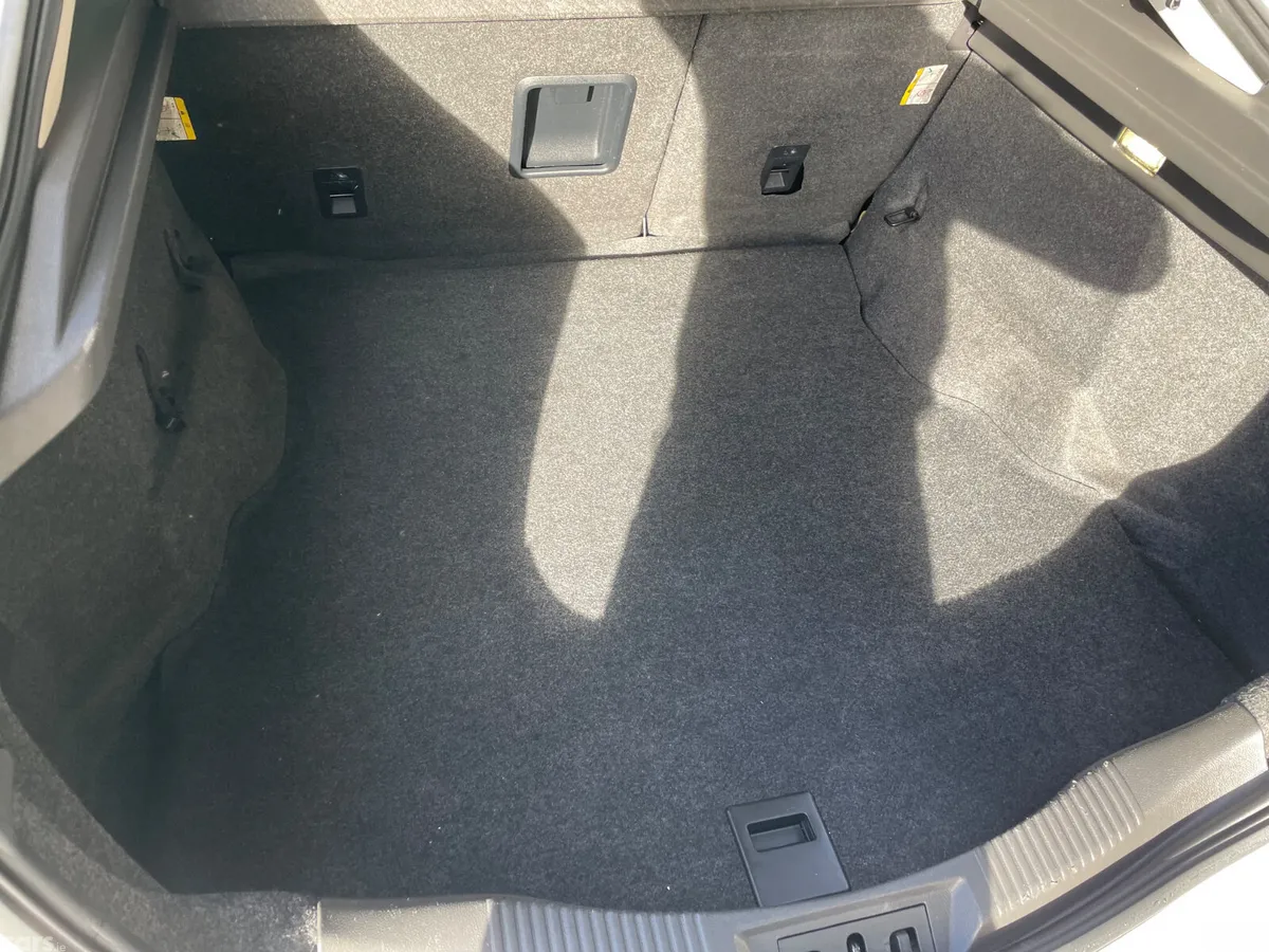 Ford Mondeo Hatchback, Diesel, 2015, White
