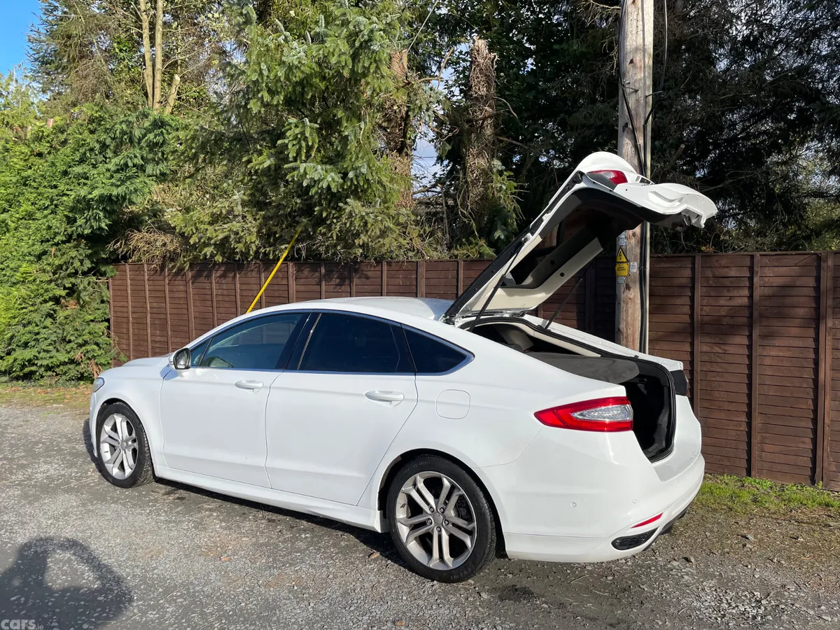 Ford Mondeo Hatchback, Diesel, 2015, White