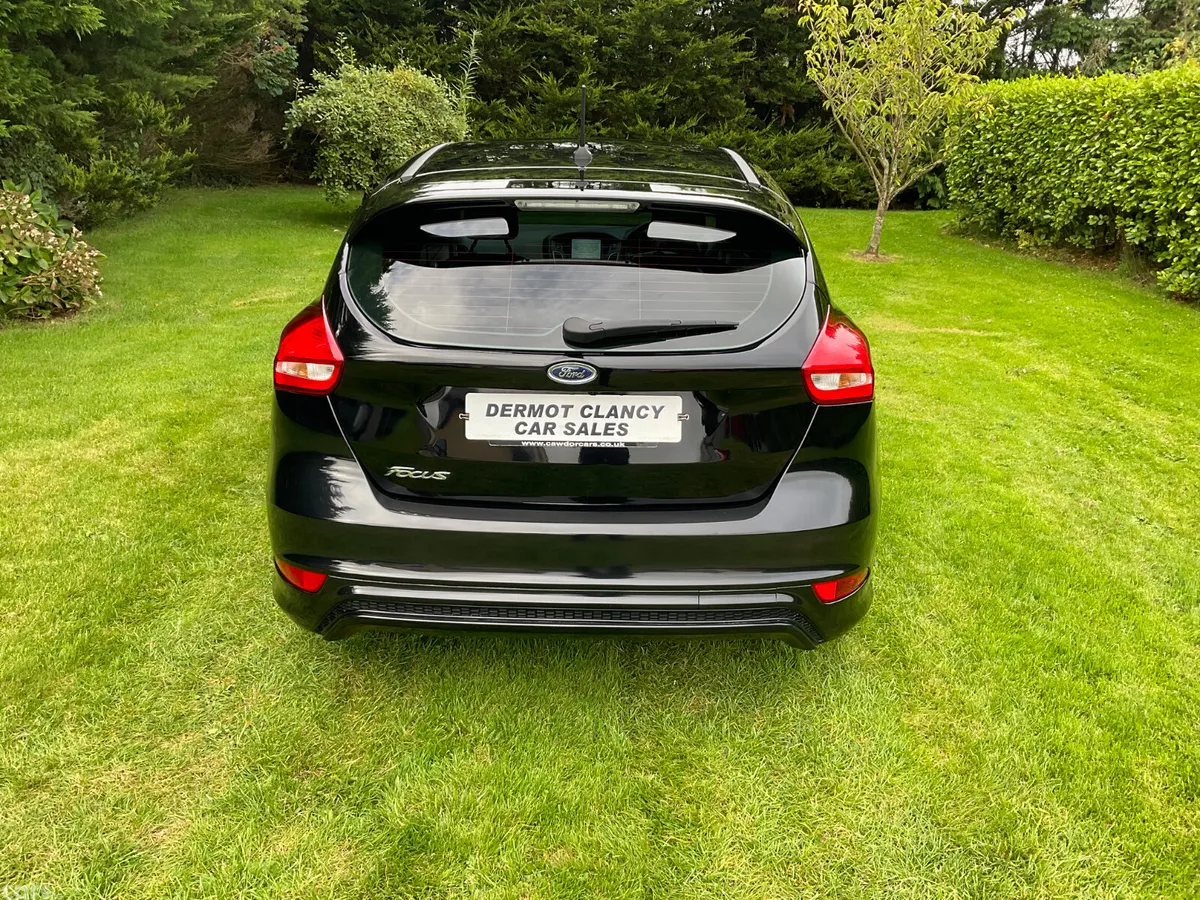 Ford Focus Hatchback, Diesel, 2017, Black
