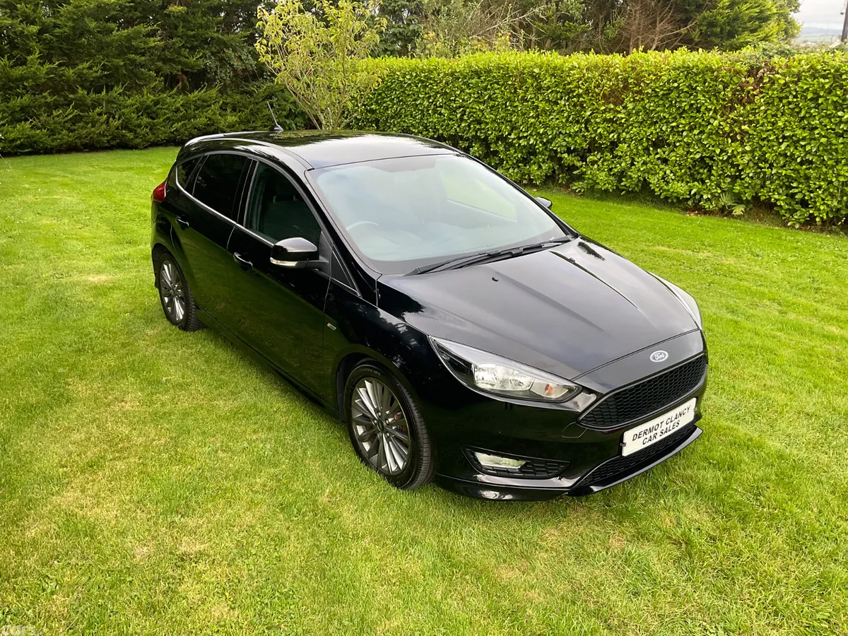 Ford Focus Hatchback, Diesel, 2017, Black