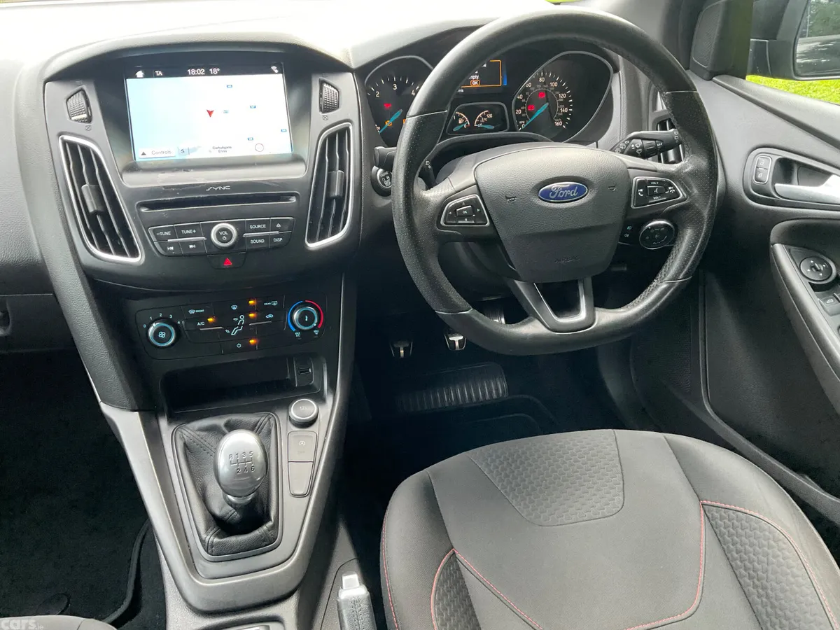 Ford Focus Hatchback, Diesel, 2017, Black