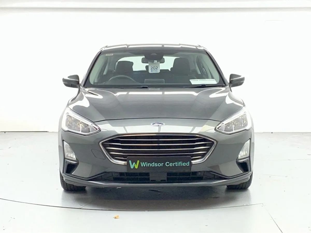 Ford Focus Hatchback, Petrol, 2019, Grey
