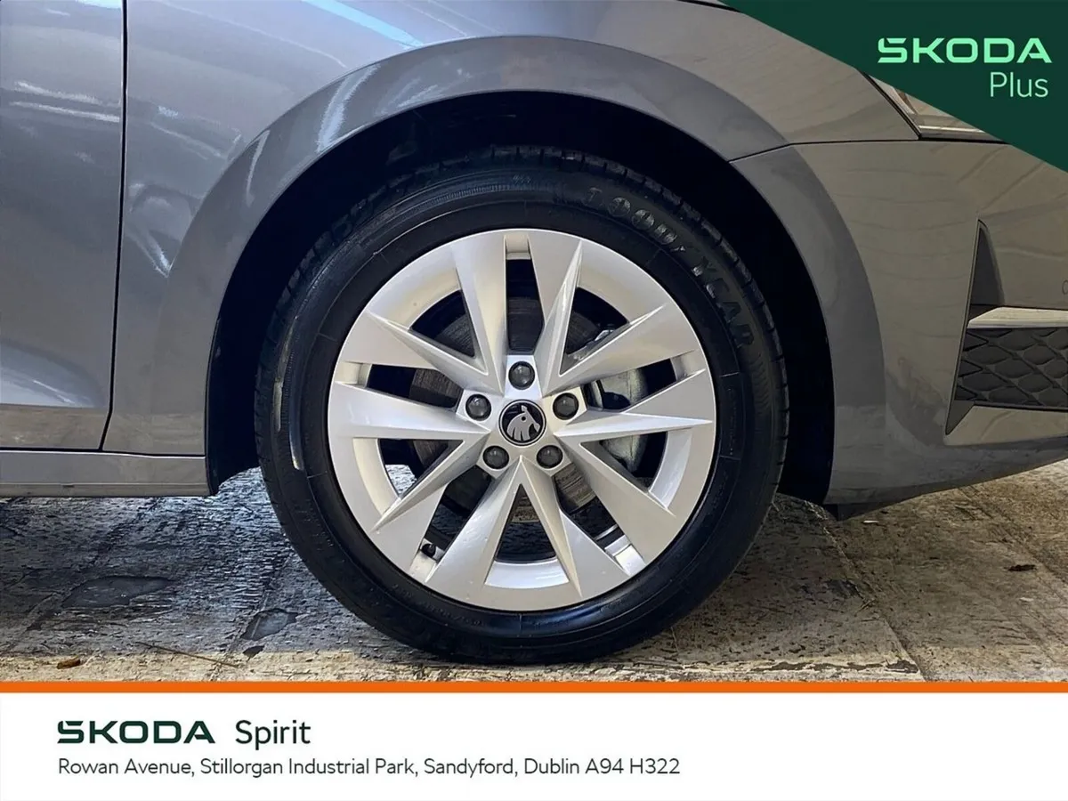 Skoda Octavia Saloon, Diesel, 2026, Grey