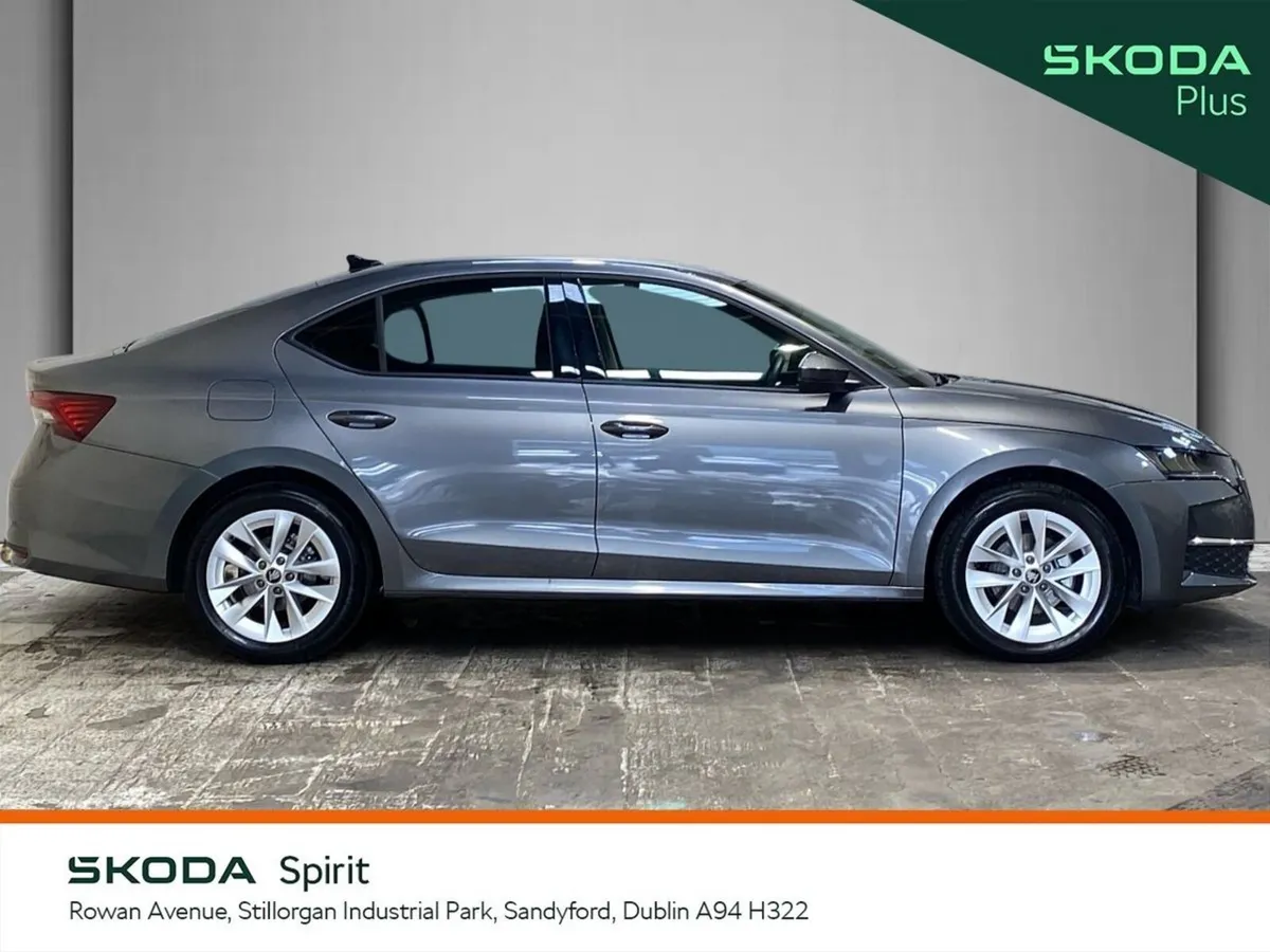 Skoda Octavia Saloon, Diesel, 2026, Grey