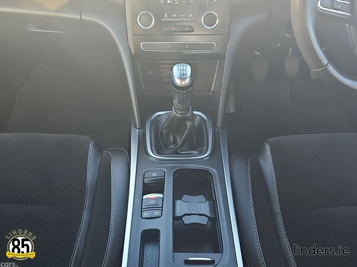 Renault Megane Saloon, Petrol, 2020, Blue