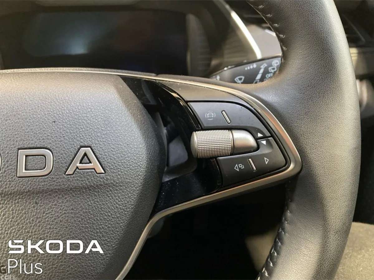 Skoda Octavia Saloon, Diesel, 2026, Grey