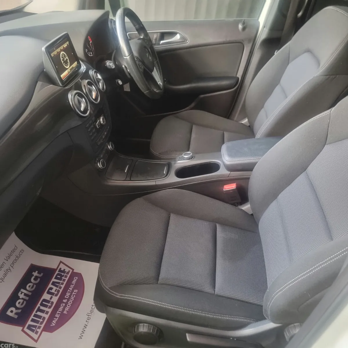 Mercedes-Benz B-Class Hatchback, Petrol, 2014, White