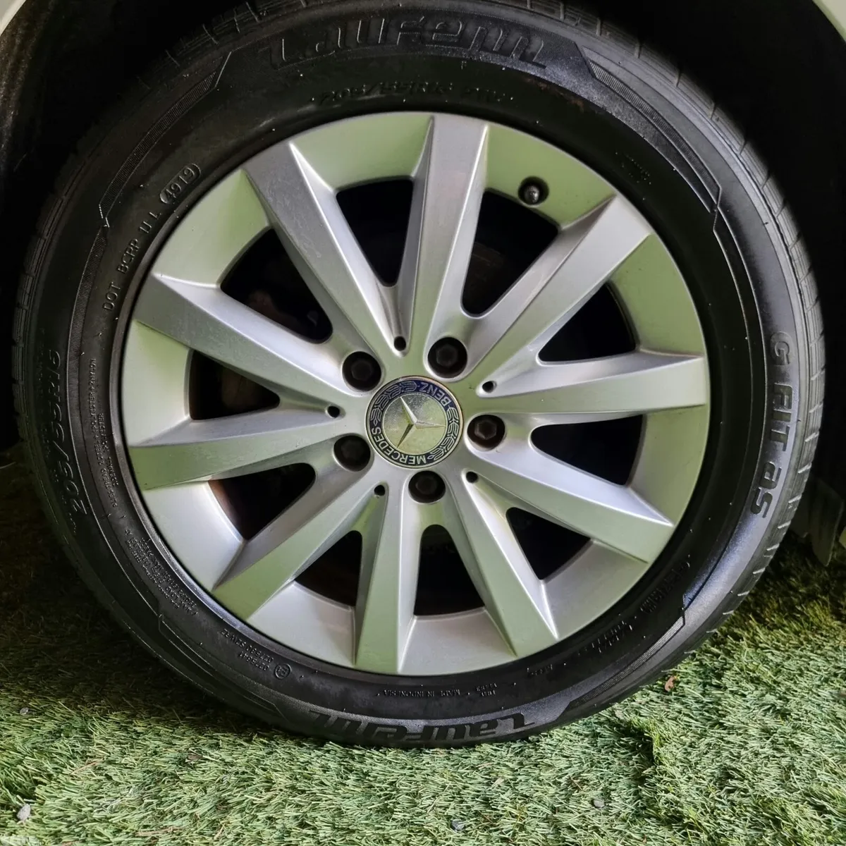Mercedes-Benz B-Class Hatchback, Petrol, 2014, White